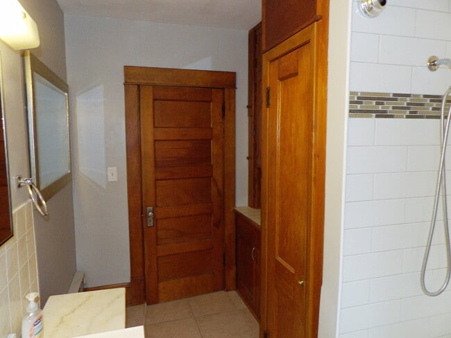 Building Photo - Pet-Friendly South Mpls 1BR | Fenced Yard | Available Immediately!