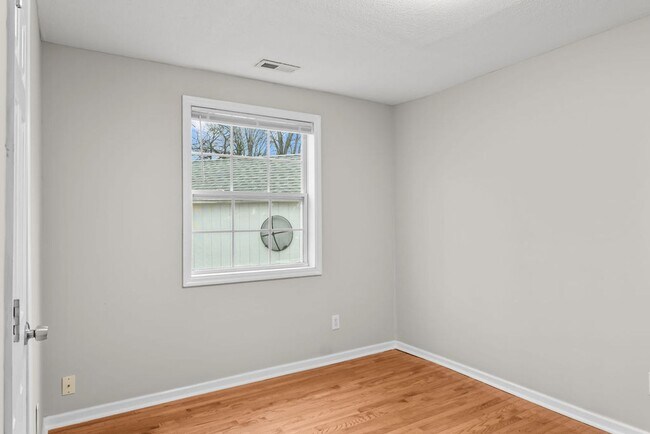 Building Photo - Cozy 3bd/1bth Cottage in Alcoa!