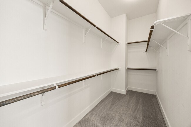 Building Photo - 3945 Tulane St