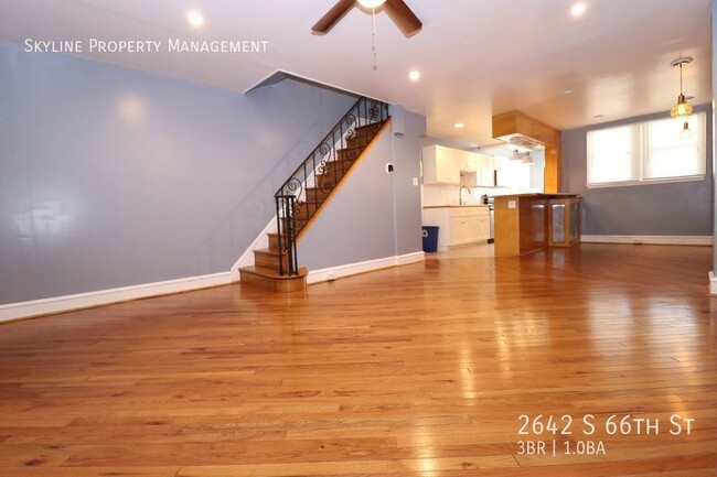 Building Photo - 2642 S 66th St