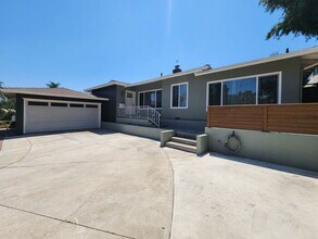 Building Photo - ** Stunning Dream 3 BD / 2 BA HOME w/ Doub...