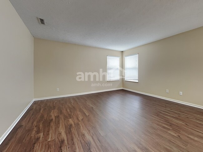 Building Photo - 3455 Lakebrook Ct