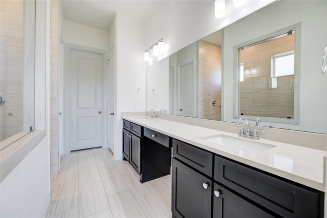 Building Photo - 625 Cape Capri Dr