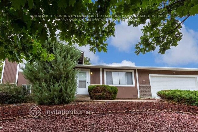 Building Photo - 13007 E Florida Dr