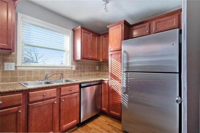 Building Photo - 48 Peachtree Ave NE