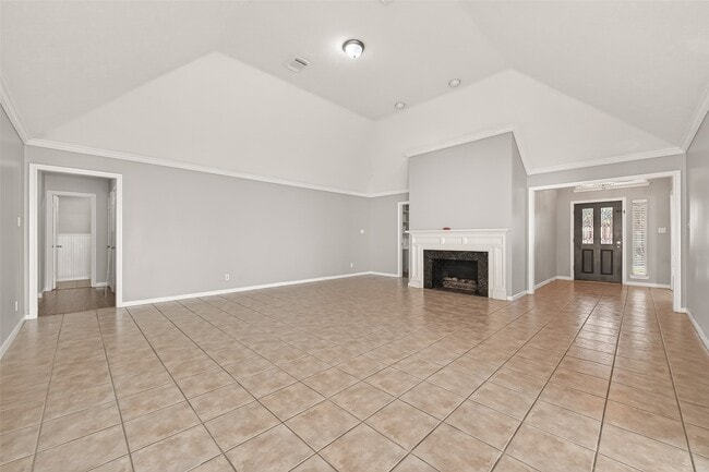 Building Photo - 1918 Shadow Forest Dr