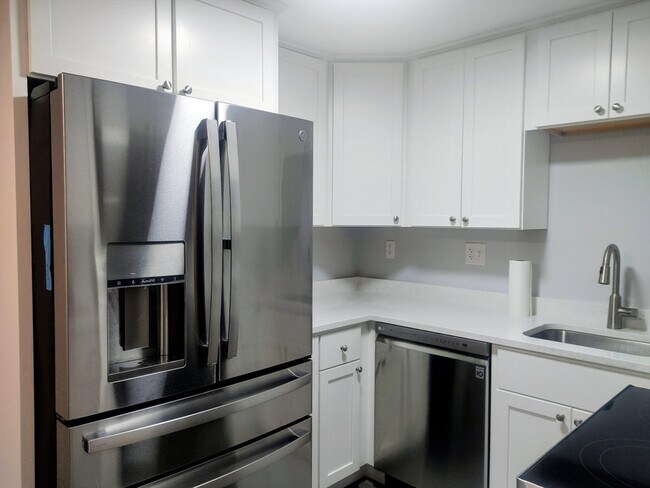 Building Photo - 108 Norton Ave