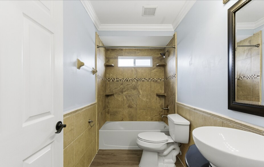 Building Photo - 11356 Sutton Lakes Ct