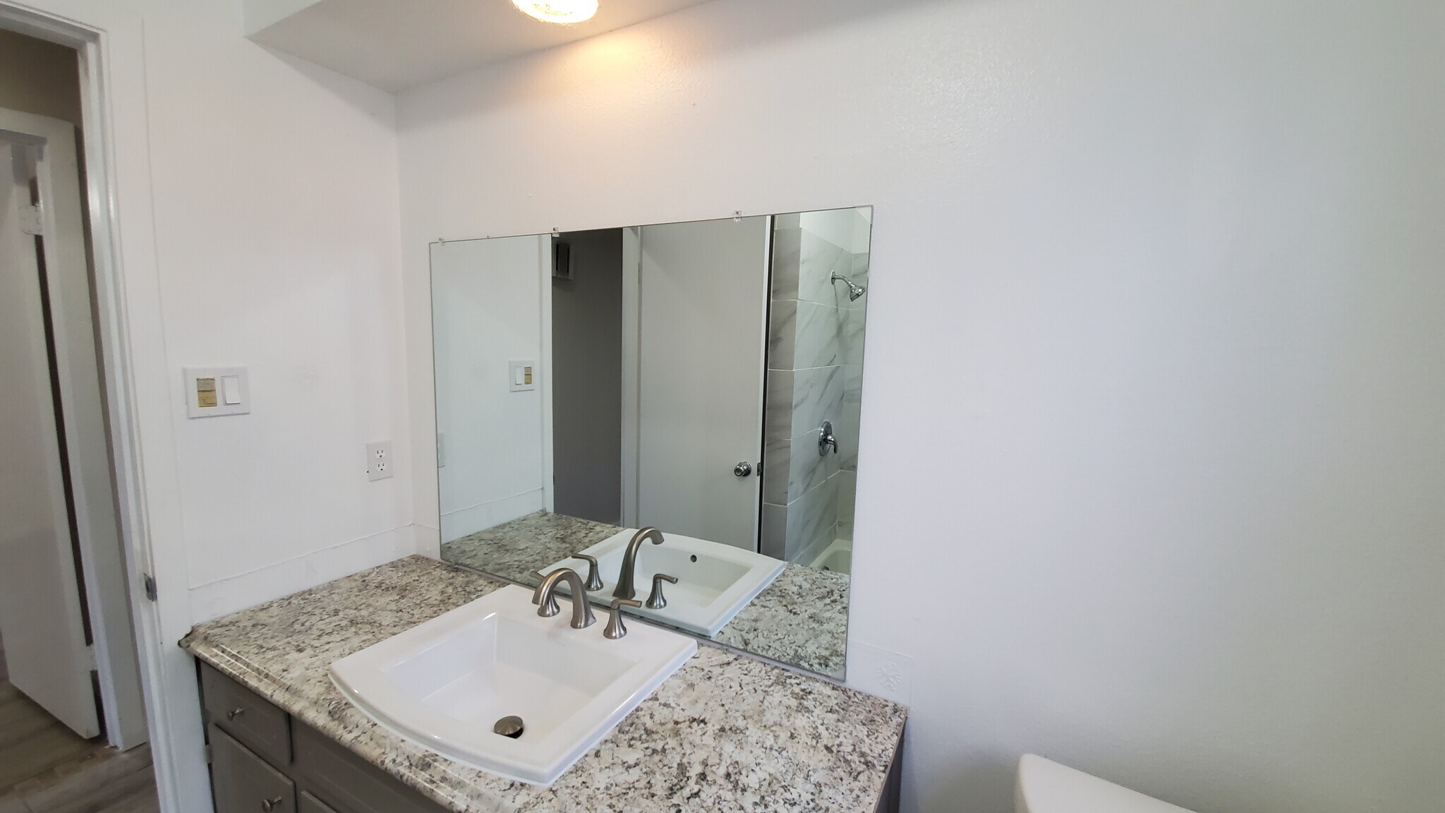 Building Photo - 2042 Magill St