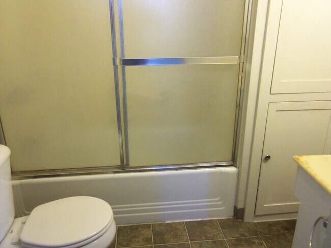 Building Photo - W23rd 445