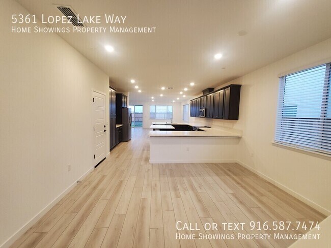 Building Photo - 5361 Lopez Lk Wy