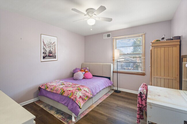 Building Photo - 2635 W 94th Pl