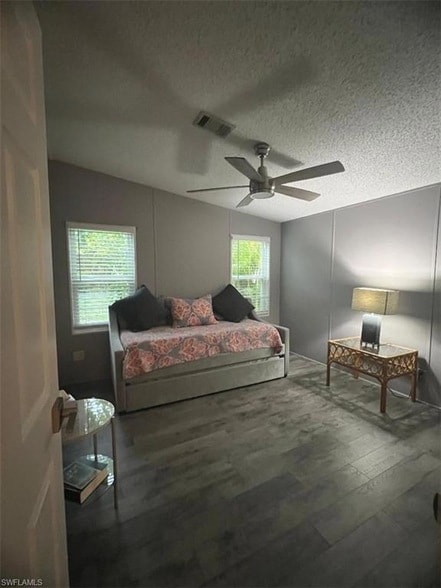 Building Photo - 1515 Gulf Coast Dr