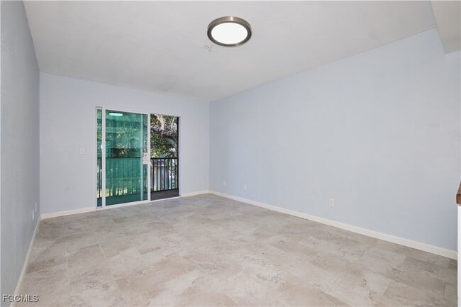 Building Photo - 824 Alderman St