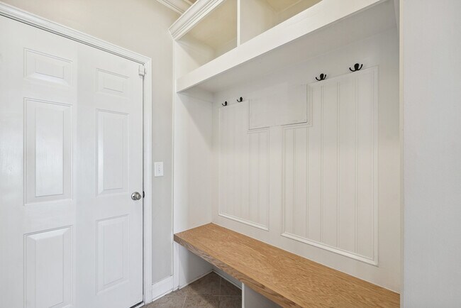 Building Photo - 4109 White Kestrel Dr