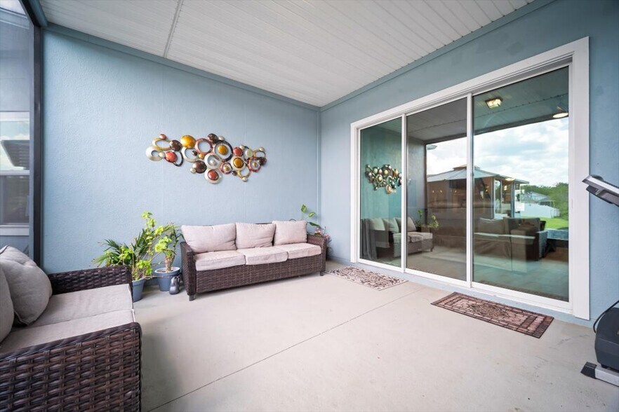 Building Photo - 2941 Oak Stream Dr
