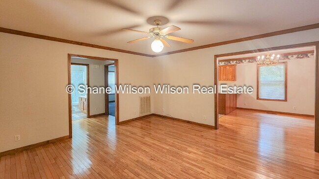 Building Photo - Spacious 2 Bedroom 2 Bath Duplex nestled in a quiet neighborhood in south Dalton.  ALL UTILITIES ...