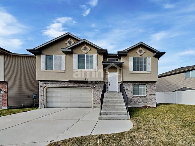 Building Photo - 229 Walton Dr