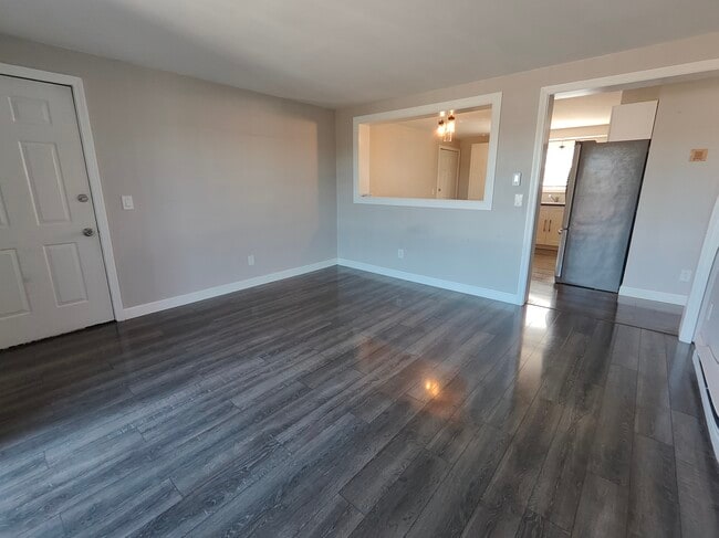 Building Photo - 172 Perry Ave