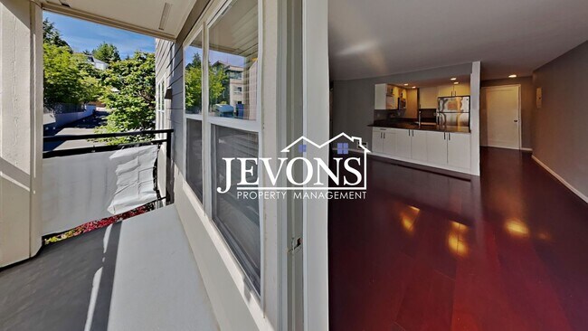 Building Photo - Stunning property in the heart of Seattle!