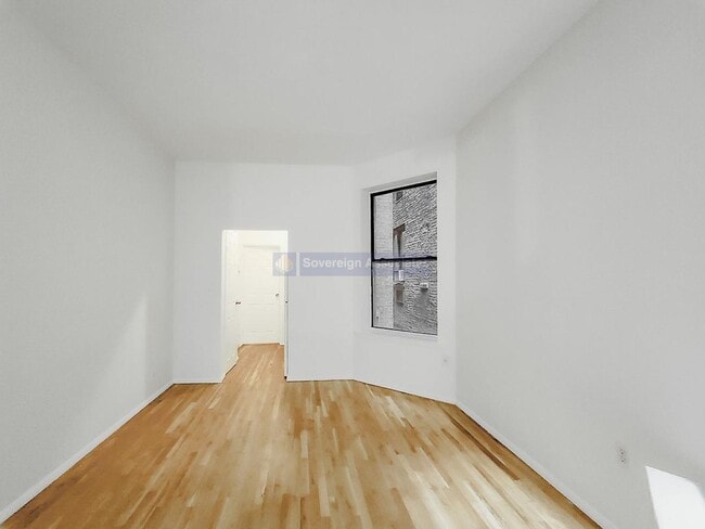Building Photo - 208 W 82nd St