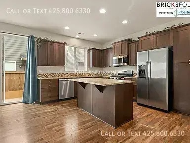 Building Photo - Live Your Best Life in the Heart of Puyall...