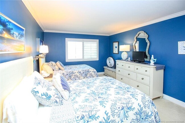 Building Photo - 20 NE Plantation Rd