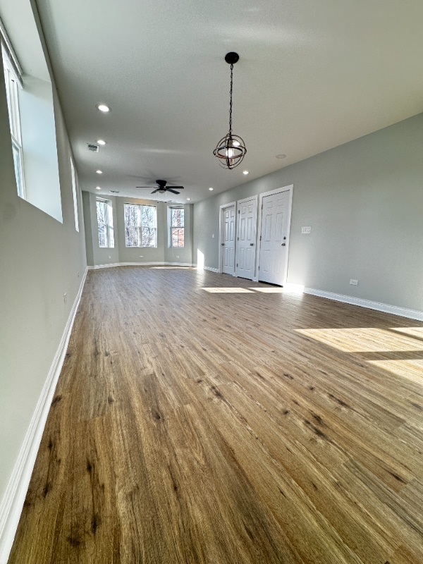 Building Photo - 6807 S Paulina St