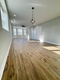 Building Photo - 6807 S Paulina St