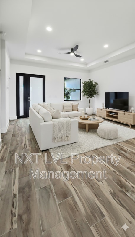 Building Photo - 4113 Kismet Pkwy W