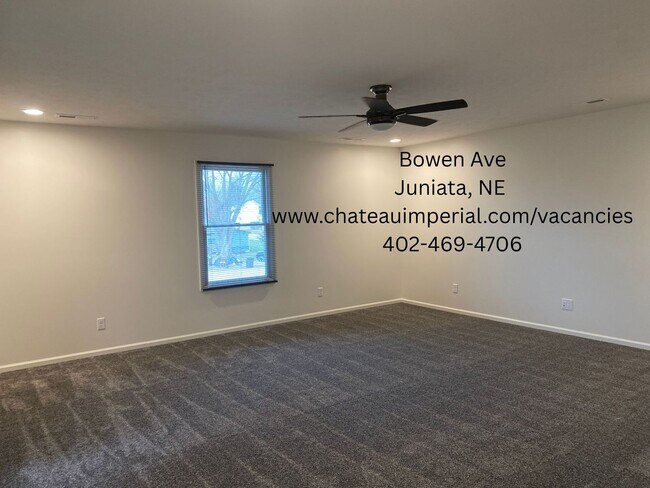 Building Photo - 600 N Bowen Ave