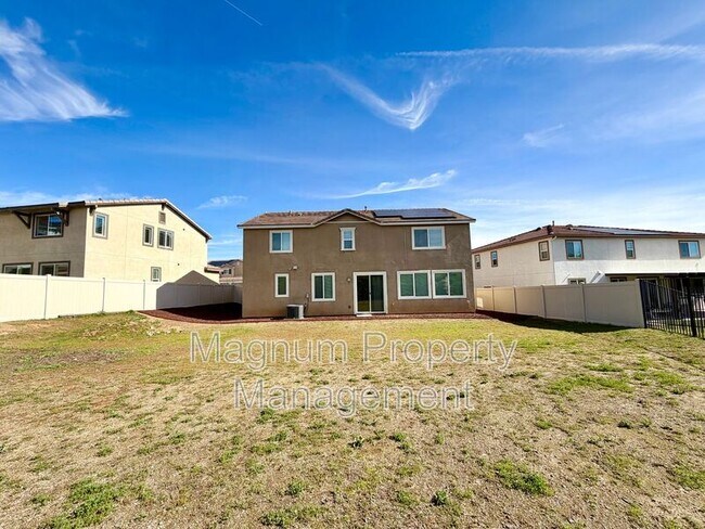 Building Photo - 34124 Thistlewood Ave