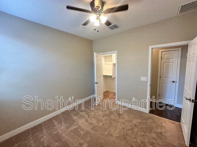 Building Photo - 28394 N 132nd Ave.