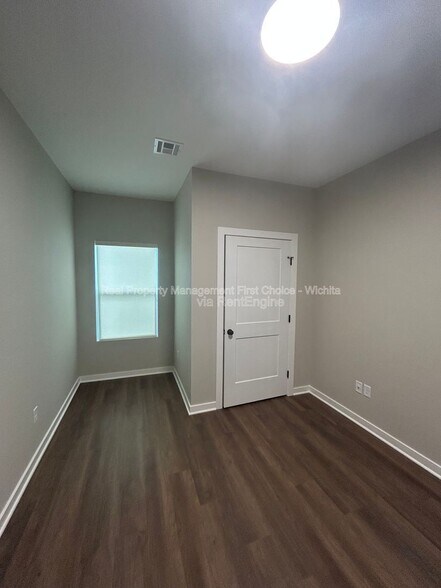 Building Photo - 1965 Cody