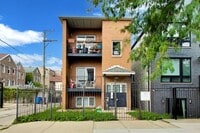 Building Photo - 1346 W Cullerton St