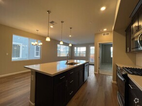 Building Photo - Modern 4/2.5 Townhome in Minden