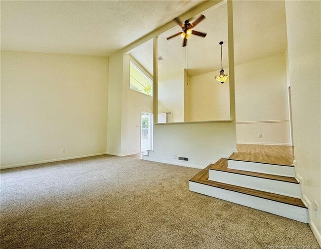 Building Photo - 1009 Louisburg Pl