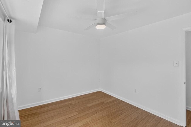 Building Photo - 204 Park Terrace Ct SE
