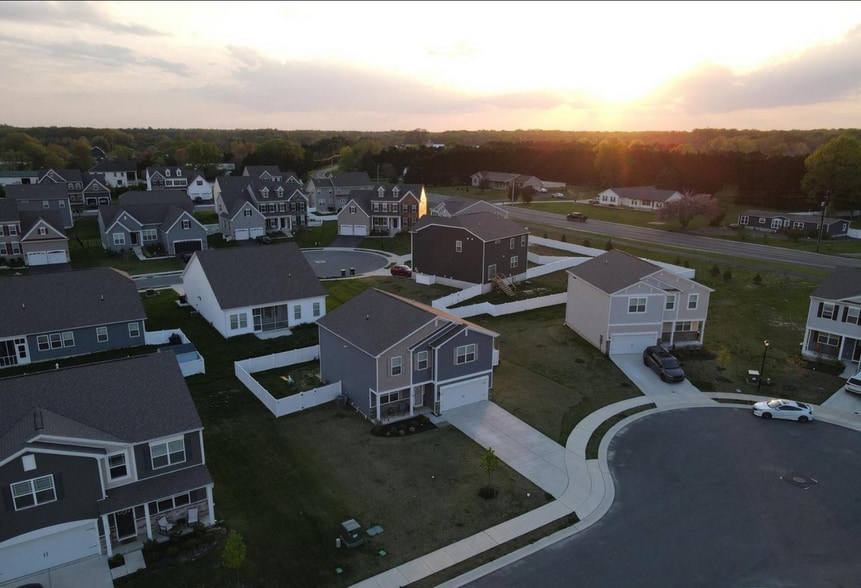 Building Photo - 55 Pinyon Ct