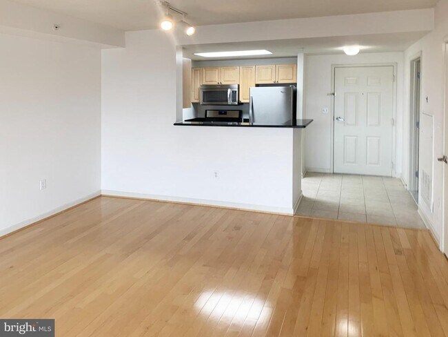 Building Photo - 2726 Gallows Rd