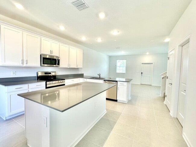 Building Photo - Modern Comfort Meets Community Living in K...