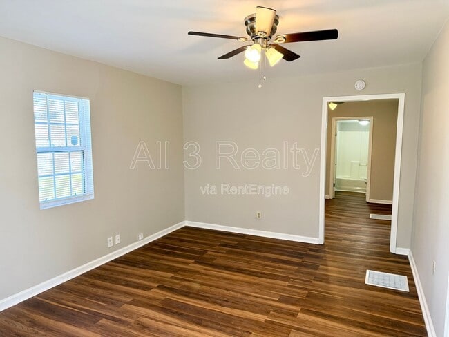 Building Photo - 117 Clayton St