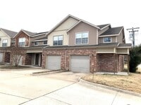 Building Photo - 1071 W Malibu St