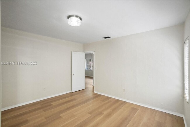 Building Photo - 2460 SW 24th St