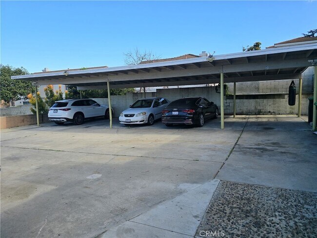 Building Photo - 500 Everett Ave