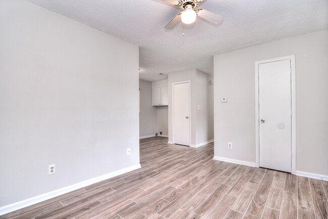 Interior view from living roomdining area - 339 Sunny Hill Dr