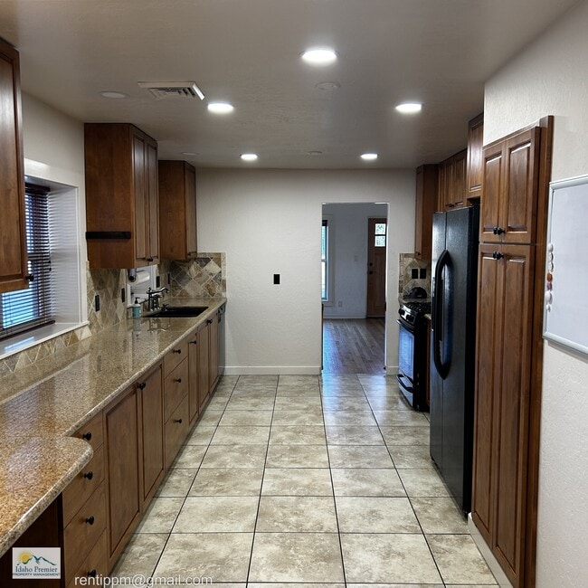 Building Photo - 1919 N 31st St