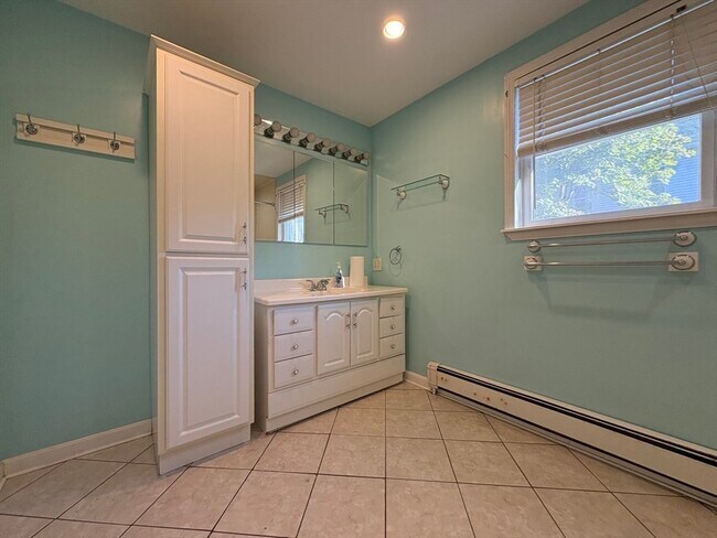 Building Photo - 11 Franklin St