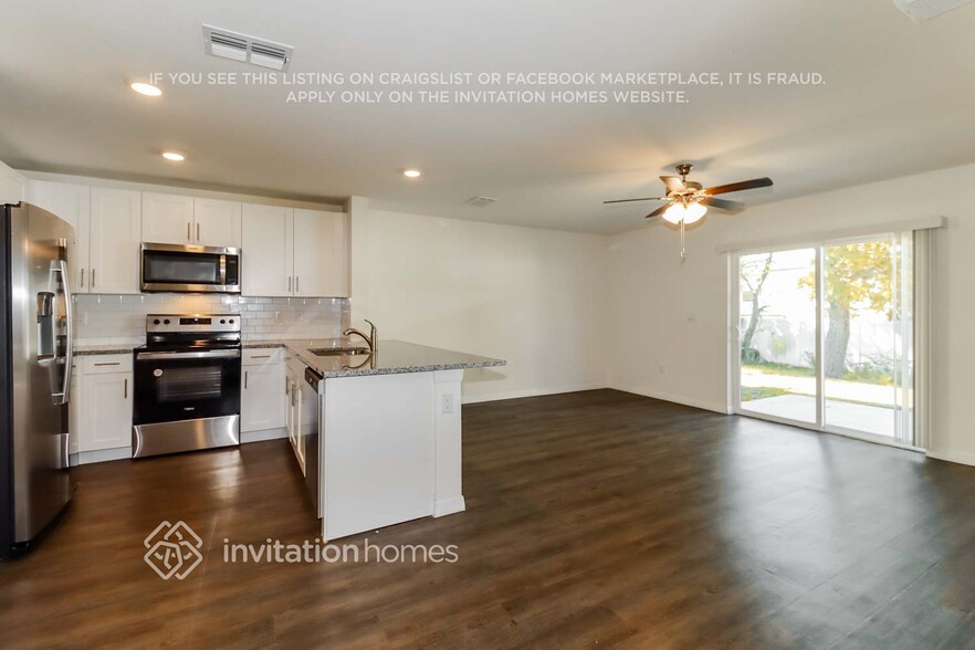 Building Photo - 3649 Fulton Ferry Ln