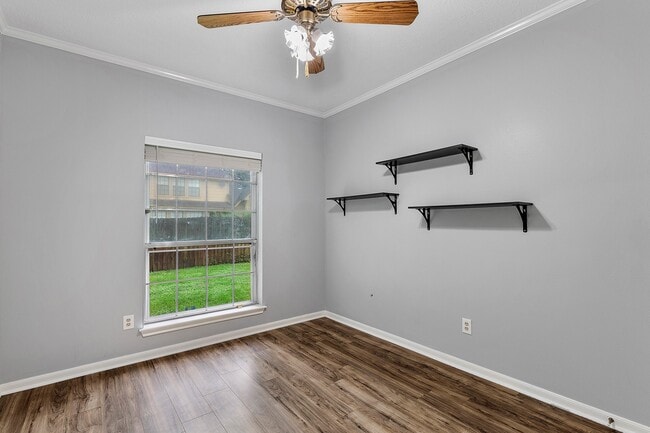 Building Photo - 5622 Woodland Creek Dr